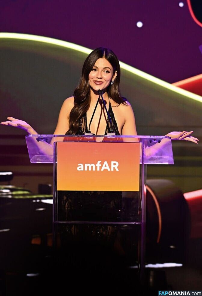 Victoria Justice / https: / victoriajustice Meztelen OnlyFans  Kikerült fotó #111