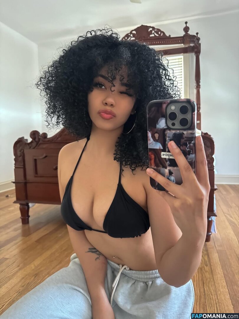 Victoria Vonne / pixieonyxx Meztelen OnlyFans  Kikerült fotó #3