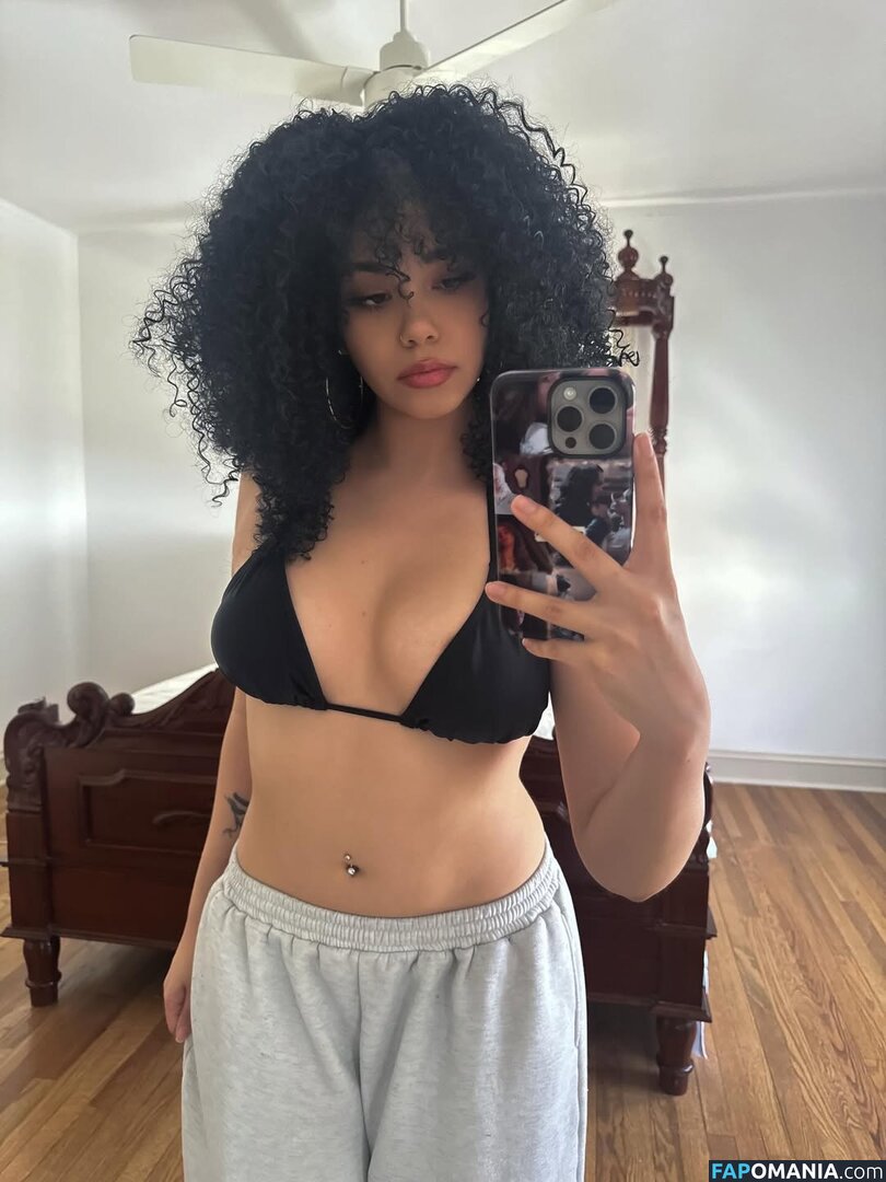 Victoria Vonne / pixieonyxx Meztelen OnlyFans  Kikerült fotó #4