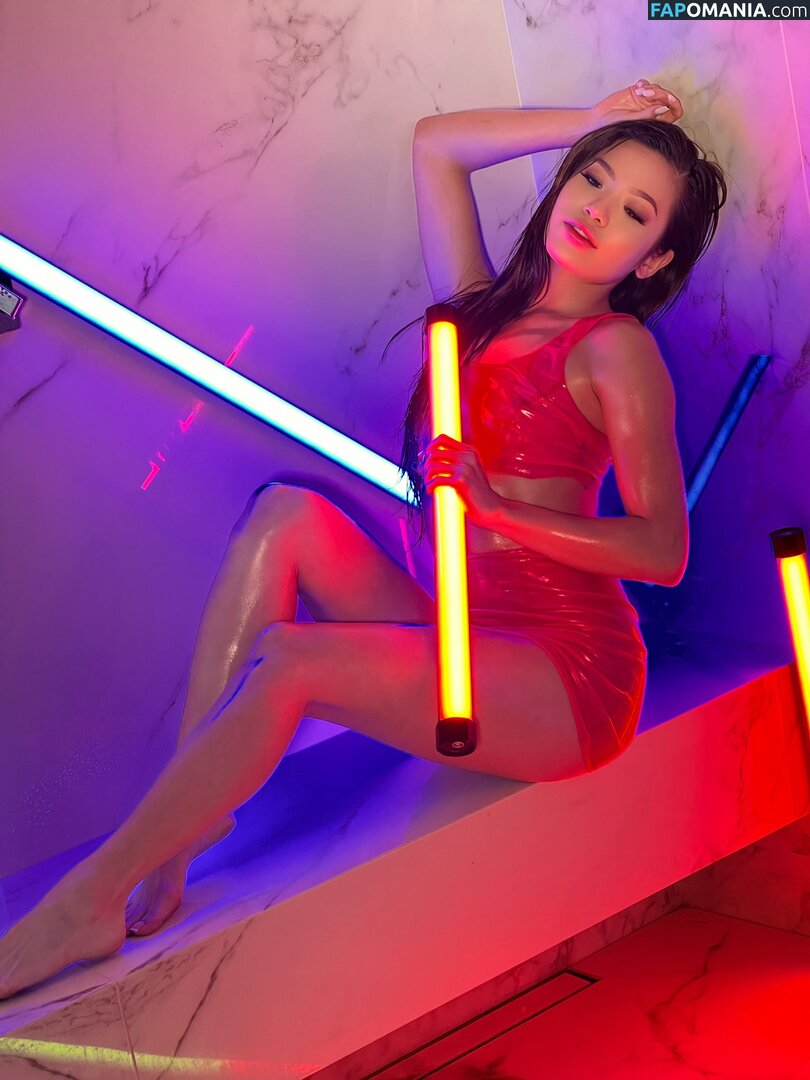 Vina Sky / vinaskyfanpage / vinaskyy Meztelen OnlyFans  Kikerült fotó #828