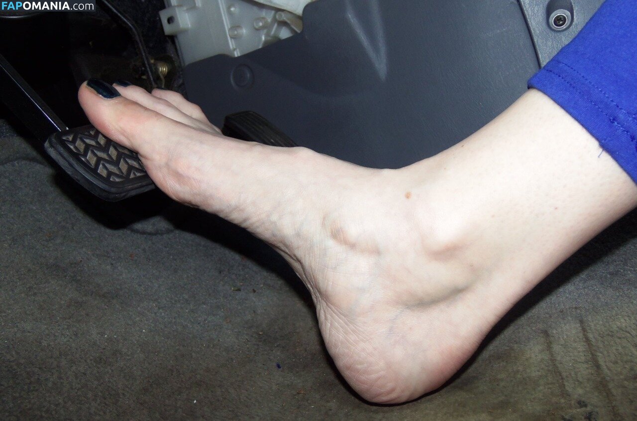 Violet's Toes (Violet's Perfect Feet Meztelen OnlyFans  Kikerült fotó #1