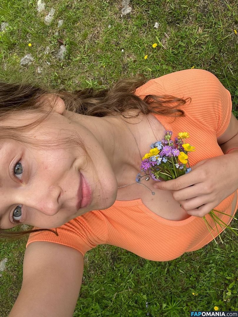 _vitaniemi01 / bloom.xvi / nayane_vitali01 / vitaniemi Meztelen OnlyFans  Kikerült fotó #18