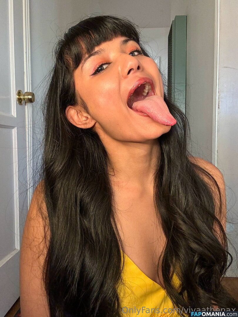 followvivaathena / vivaathenax Meztelen OnlyFans  Kikerült fotó #3