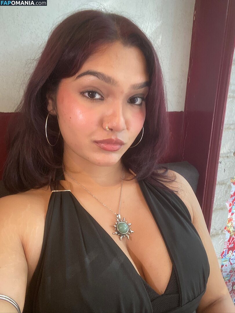 vr / vrindardddd_ Meztelen OnlyFans  Kikerült fotó #42