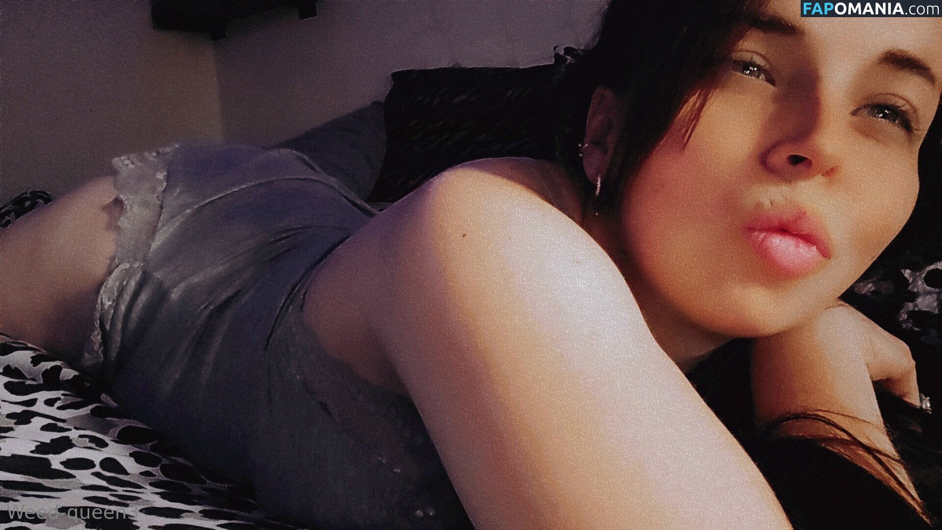 weedqueen33 / weedqueenofficialpage Meztelen OnlyFans  Kikerült fotó #12
