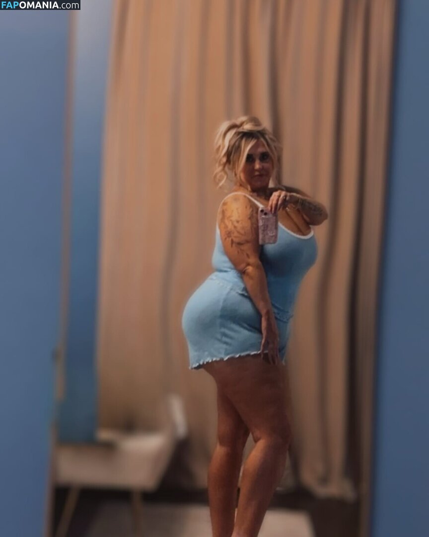 altizer.brittney / https: / queensizebxrbie / wvqueenb / xxlmilfbxrbie Meztelen OnlyFans  Kikerült fotó #2
