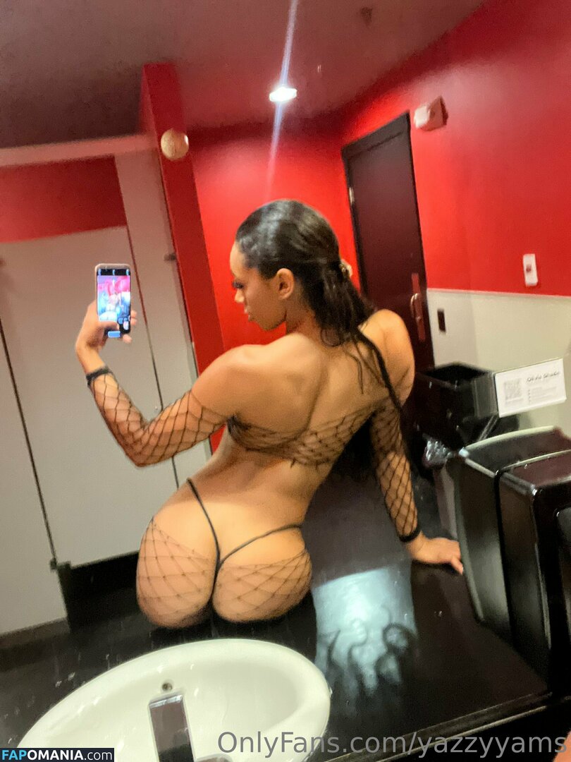 Queen Yasmeena / yazzylonglegs / yazzyyams Meztelen OnlyFans  Kikerült fotó #474