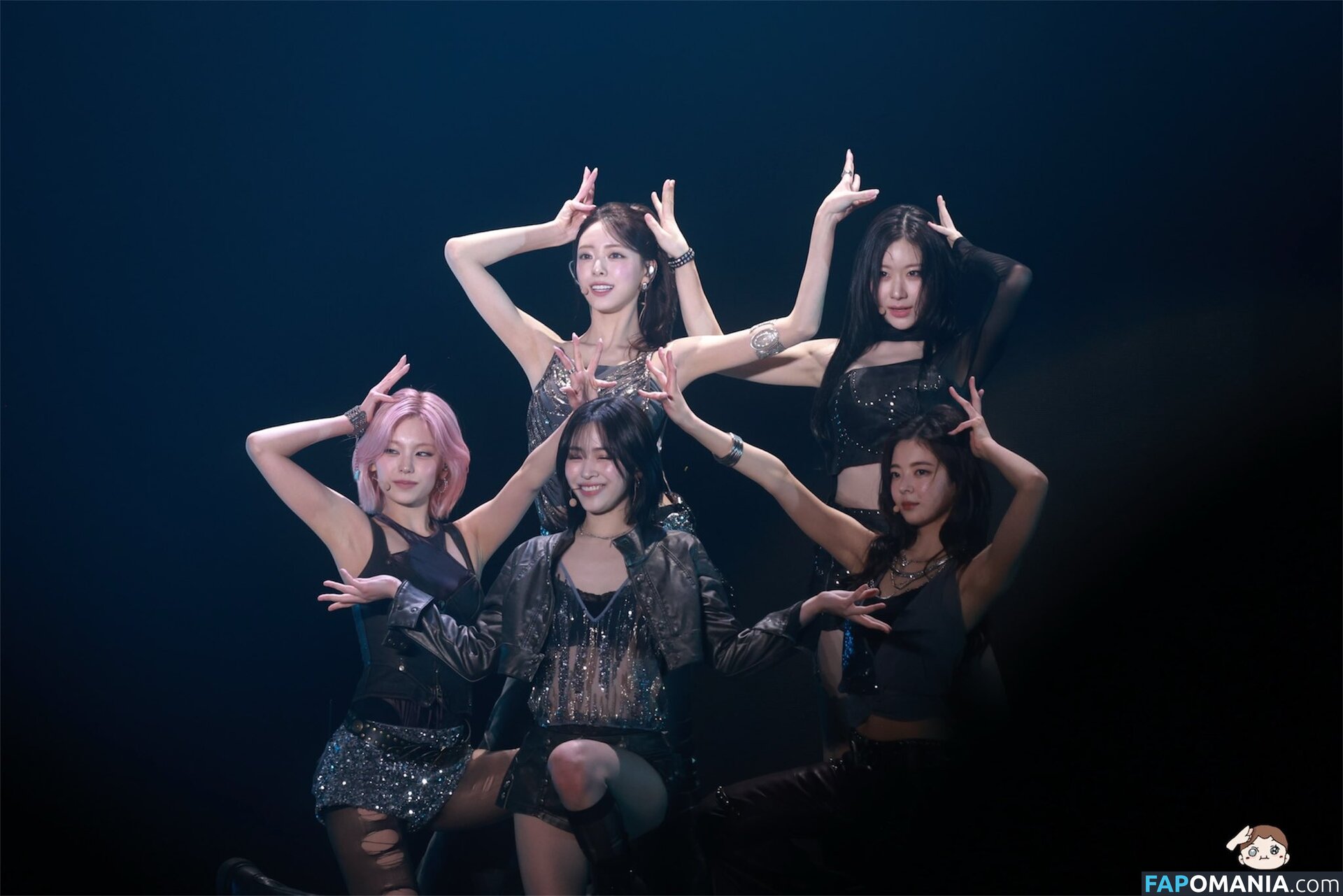 Hwang Ye-ji / ITZY (예지 / Yeji / yezyizhere Meztelen OnlyFans  Kikerült fotó #20