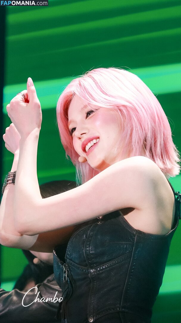 Hwang Ye-ji / ITZY (예지 / Yeji / yezyizhere Meztelen OnlyFans  Kikerült fotó #21