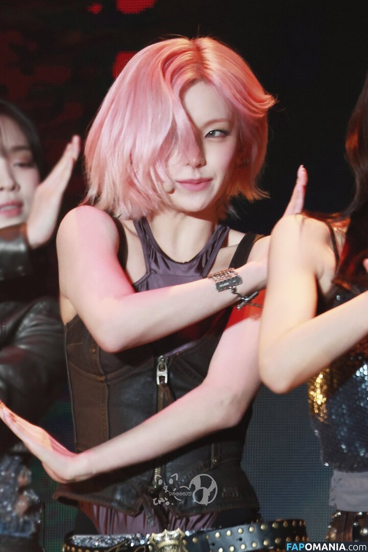 Hwang Ye-ji / ITZY (예지 / Yeji / yezyizhere Meztelen OnlyFans  Kikerült fotó #28