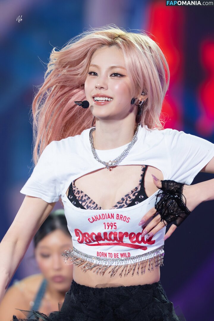 Hwang Ye-ji / ITZY (예지 / Yeji / yezyizhere Meztelen OnlyFans  Kikerült fotó #49