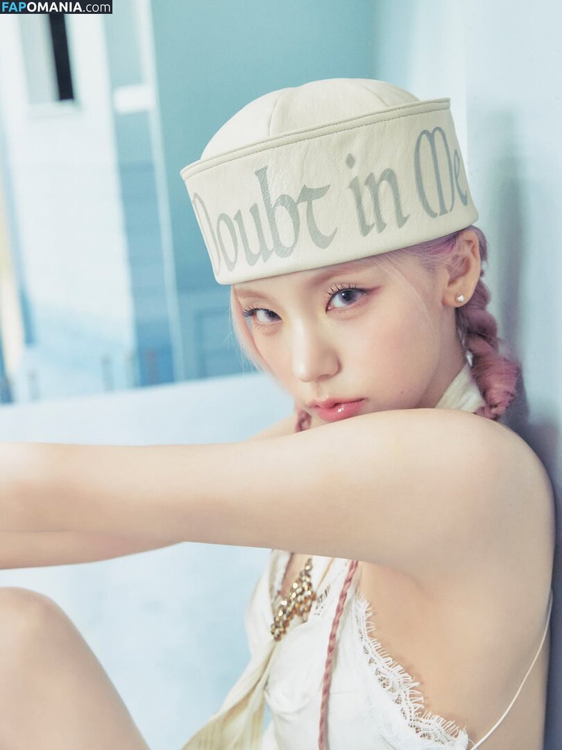 Hwang Ye-ji / ITZY (예지 / Yeji / yezyizhere Meztelen OnlyFans  Kikerült fotó #59