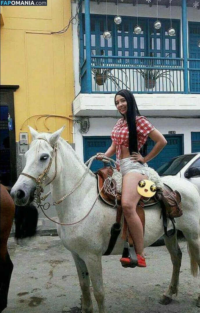 Yeraldin / geralseximorena / yeraldin__g Meztelen OnlyFans  Kikerült fotó #4