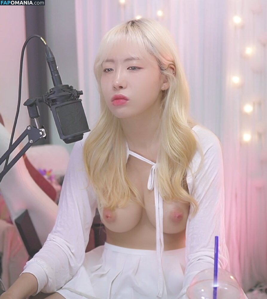 Yunicorn19 Meztelen OnlyFans  Kikerült fotó #1