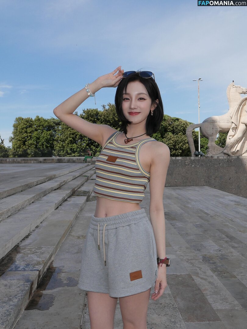 _Yuqi_ / https: / yuqisong.923 / yuqisun Meztelen OnlyFans  Kikerült fotó #69