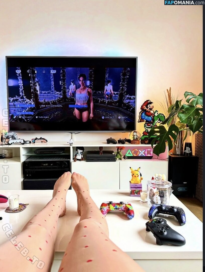 Yve.gaming / yvegaming1 Meztelen OnlyFans  Kikerült fotó #1
