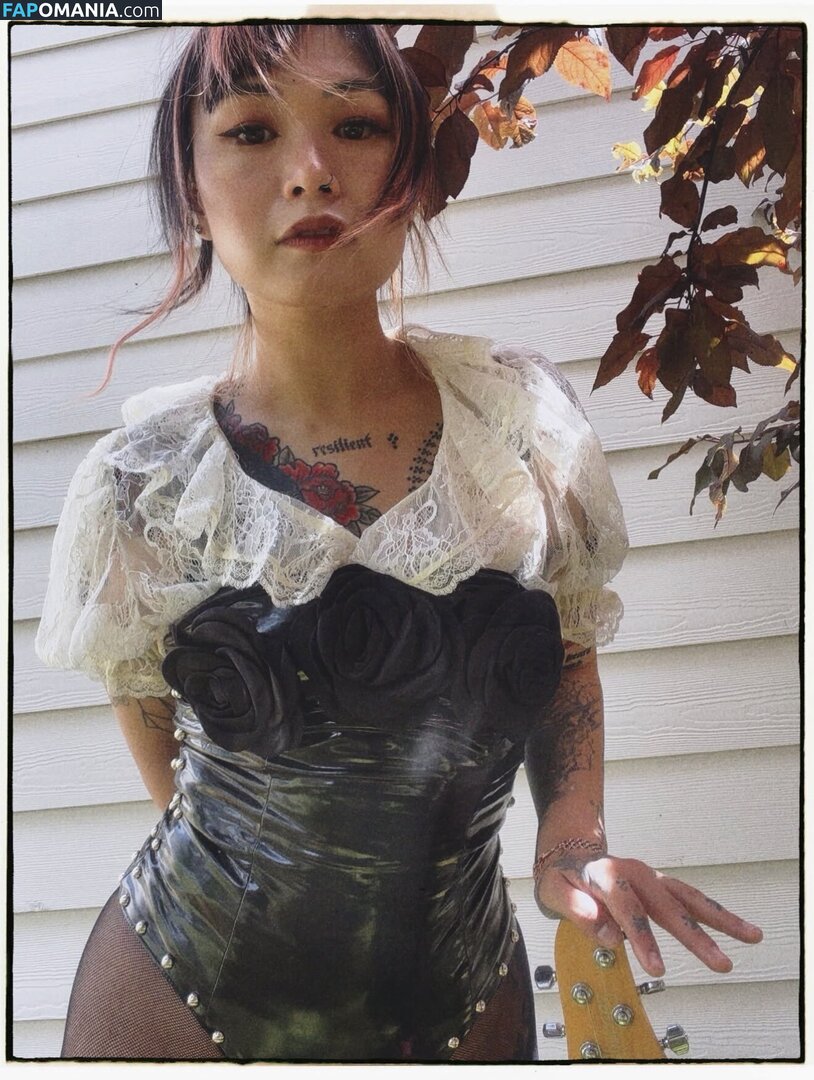 Yvette Young / yvetteyoung Meztelen OnlyFans  Kikerült fotó #8
