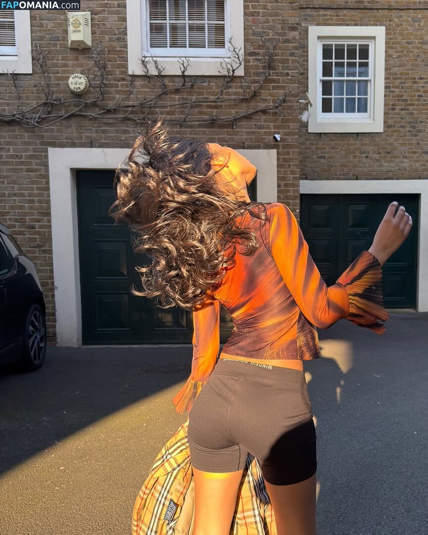 Zaina Sarah / zaina.sarah Meztelen OnlyFans  Kikerült fotó #1