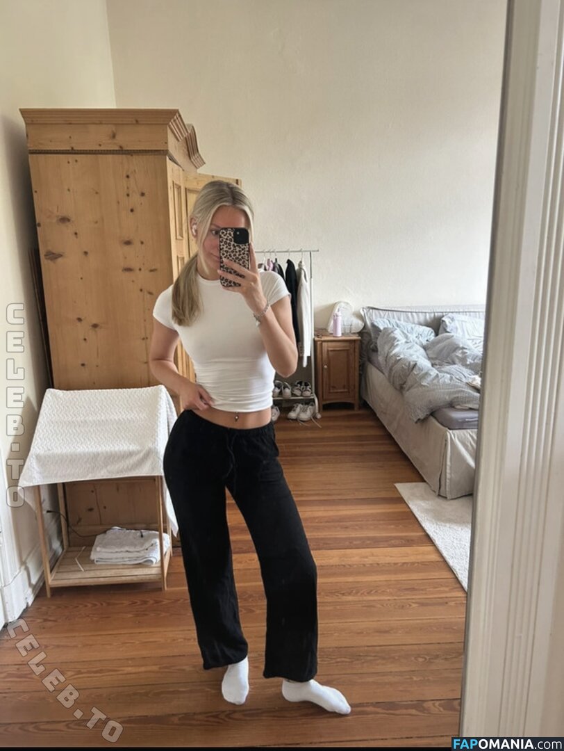 Zarah Ellen / zarah.ellen / zarah_eln Meztelen OnlyFans  Kikerült fotó #1