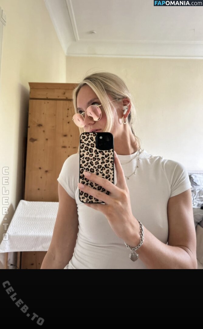 Zarah Ellen / zarah.ellen / zarah_eln Meztelen OnlyFans  Kikerült fotó #3