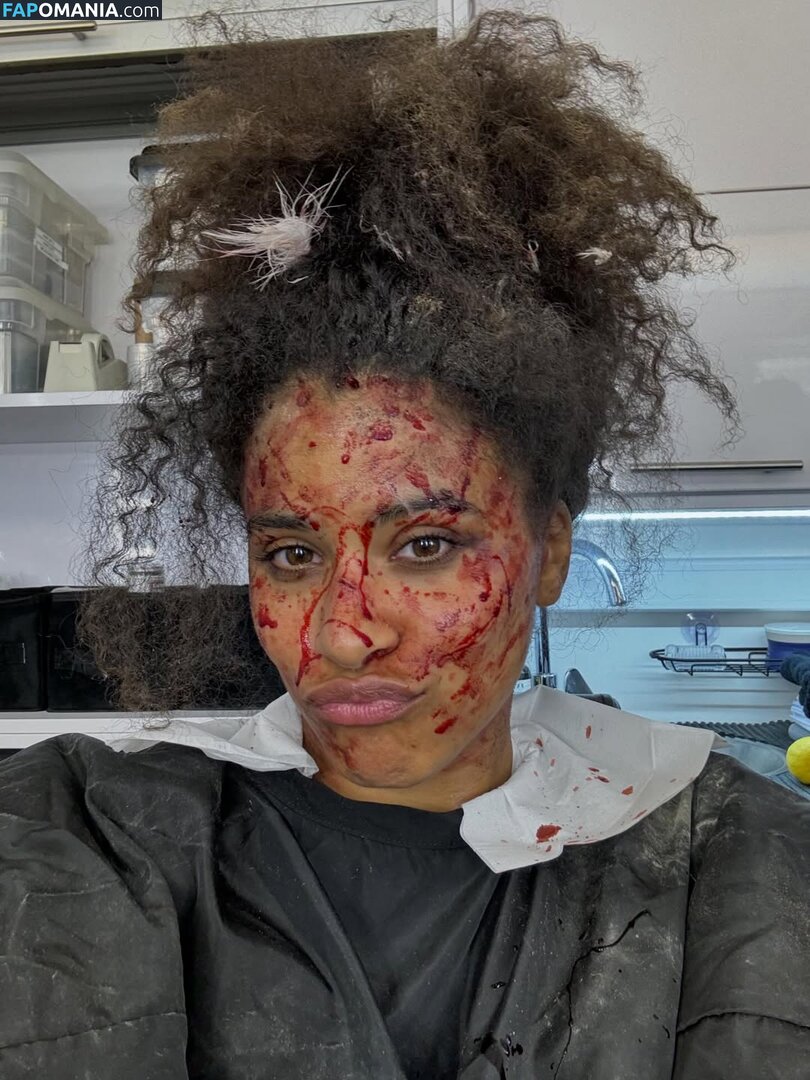 Zazie Beetz / zaziebeetz Meztelen OnlyFans  Kikerült fotó #10