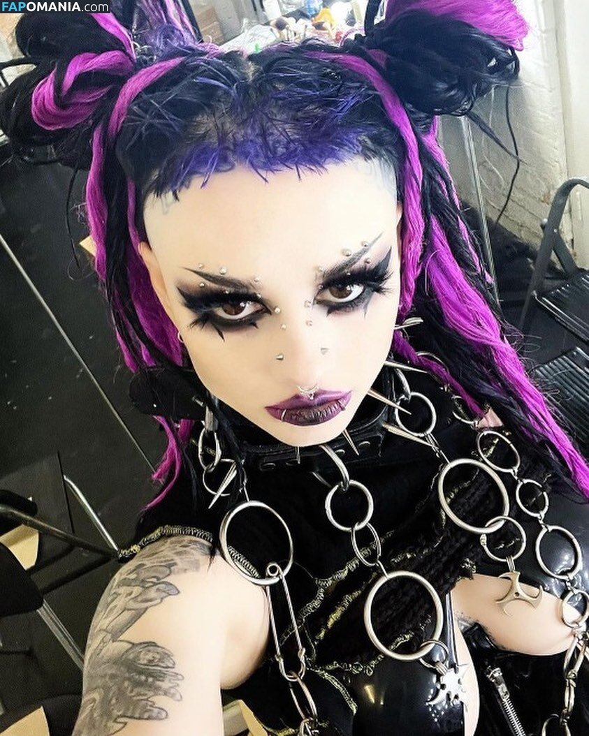 Zheani / Zheani Sparkes / askulloffoxes Meztelen OnlyFans  Kikerült fotó #2