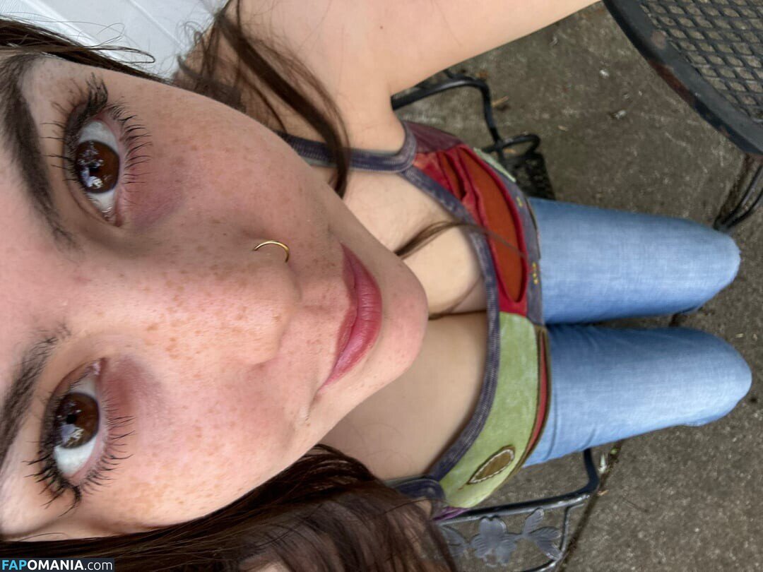 Zobug / snaiIgirl / zobug_ Meztelen OnlyFans  Kikerült fotó #7