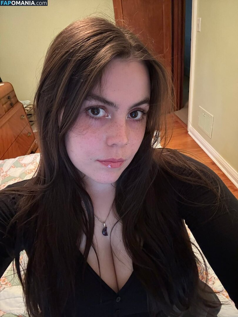 Zobug / snaiIgirl / zobug_ Meztelen OnlyFans  Kikerült fotó #12