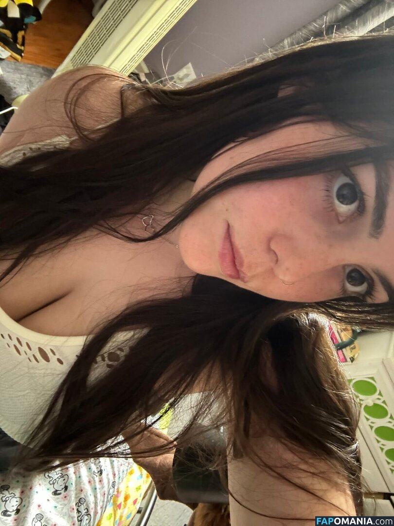 Zobug / snaiIgirl / zobug_ Meztelen OnlyFans  Kikerült fotó #15