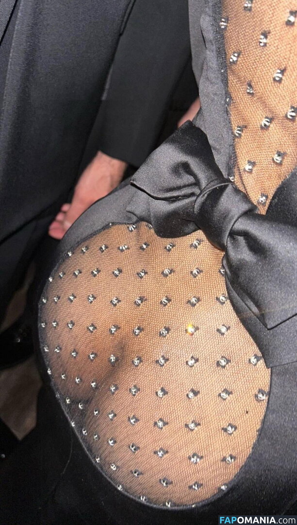 Zoe Kravitz Meztelen OnlyFans  Kikerült fotó #1