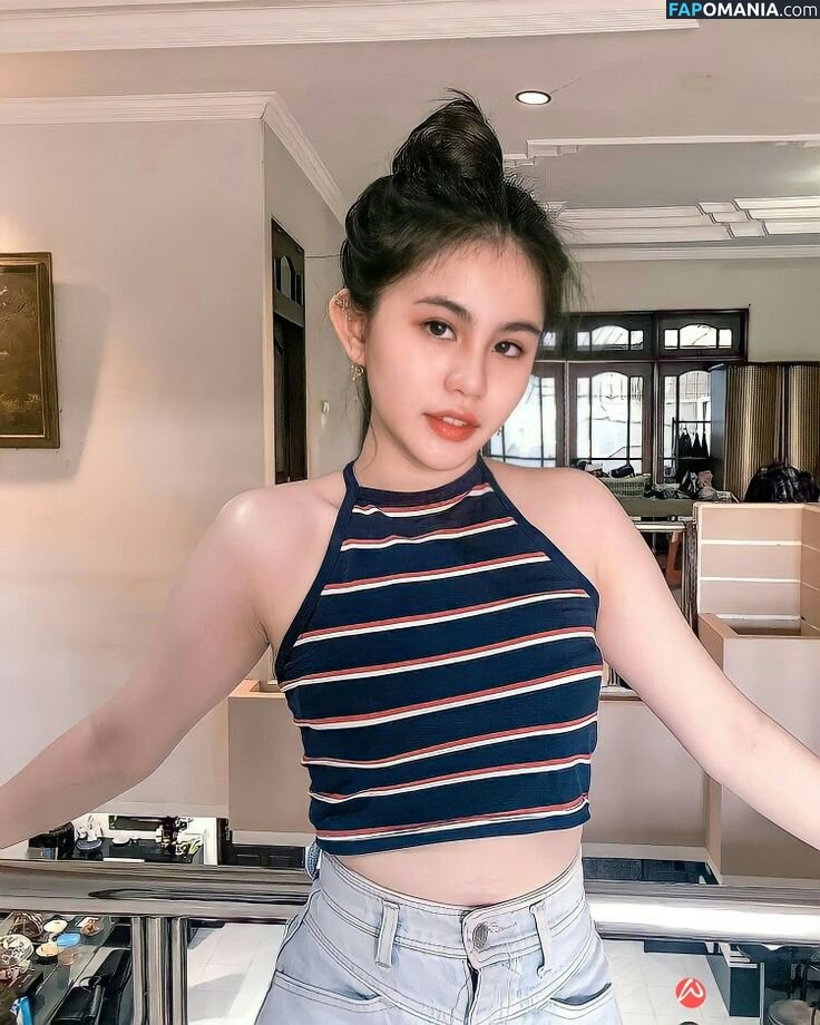 Zoe Levana Meztelen OnlyFans  Kikerült fotó #4