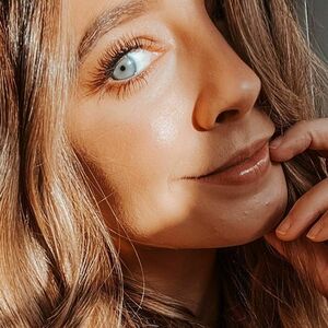 Zoë Sugg